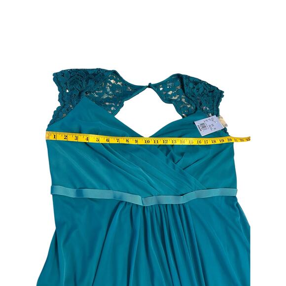 NWT David's Bridal Gown Style F19505 Oasis - Size 18 - Picture 6 of 16